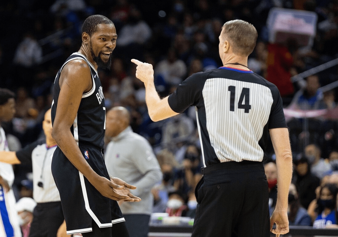 里程碑夜！华盛顿奇才官宣签约，欧联清晨刷纪录，管理层满意，球队文化再被提及 -爱游戏登录入口